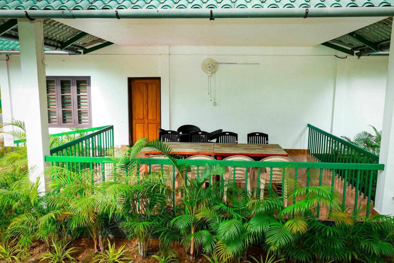 Green Auro By Bob Hotels Wayanad Bagian luar foto