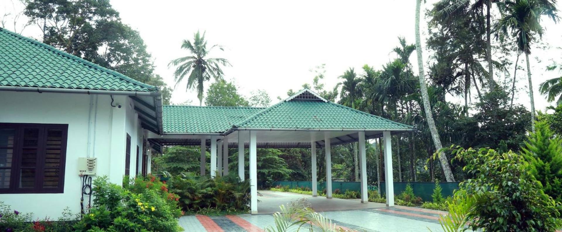 Green Auro By Bob Hotels Wayanad Bagian luar foto